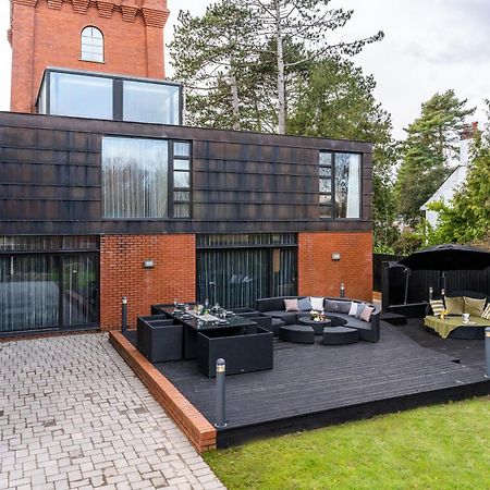 Luxury Water Tower I Roof Bar I Cinema Villa Cardiff Buitenkant foto