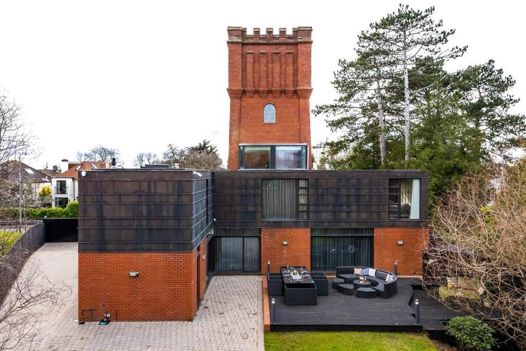 Luxury Water Tower I Roof Bar I Cinema Villa Cardiff Buitenkant foto