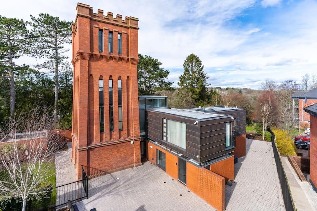 Luxury Water Tower I Roof Bar I Cinema Villa Cardiff Buitenkant foto