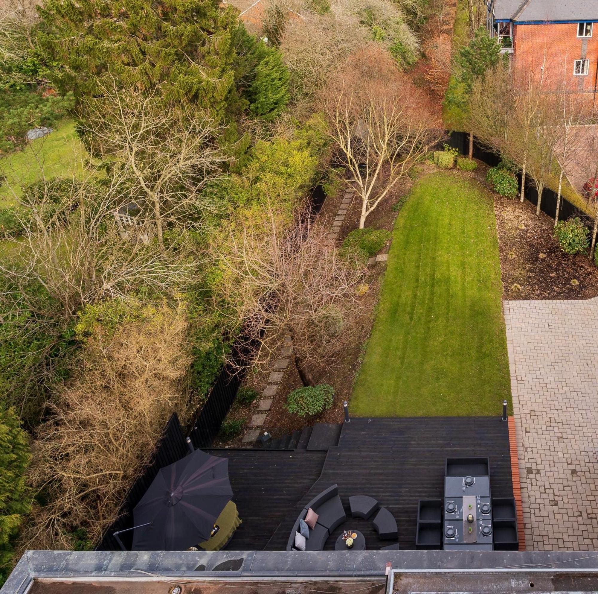 Luxury Water Tower I Roof Bar I Cinema Villa Cardiff Buitenkant foto